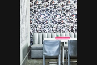 A picture perfect Dallas dining room thanks to designer Alice Cottrell's Selfie love. Styling by: Russell Brightwell | Photography by: Stephen Karlisch