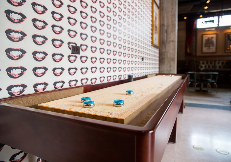 When in Nashville be sure to check out Hi Fi Clyde’s for a sexy shuffleboard game thanks to our Marilyn’s Lips wallpaper.