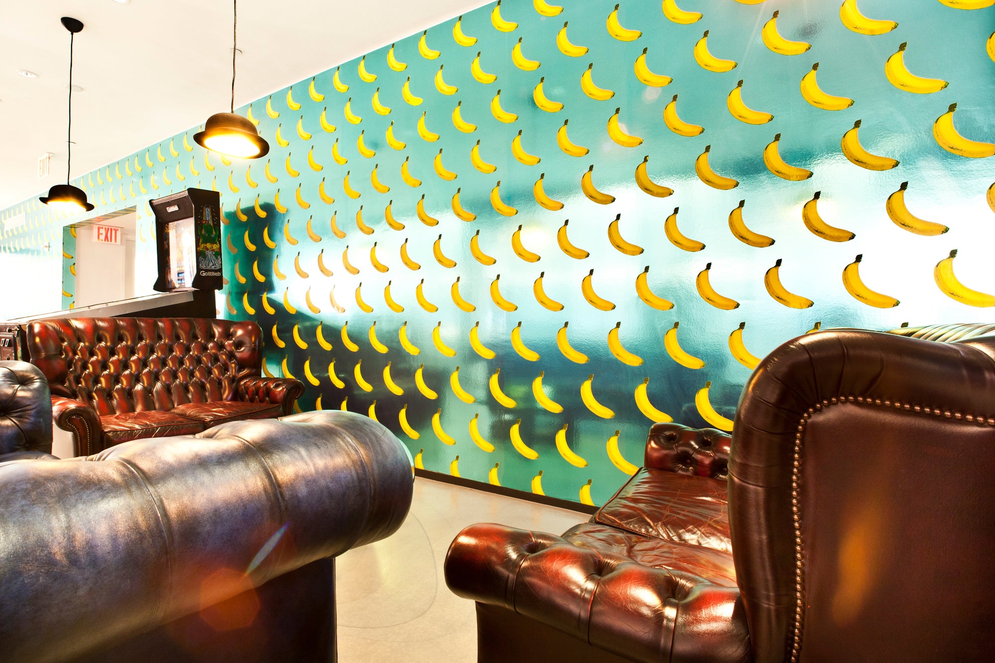 B-A-N-A-N-A-S! - Cyan Chrome