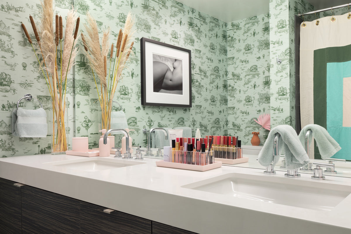 Design by Sheila Kramer Interiors, Photo by Patrick Brennan