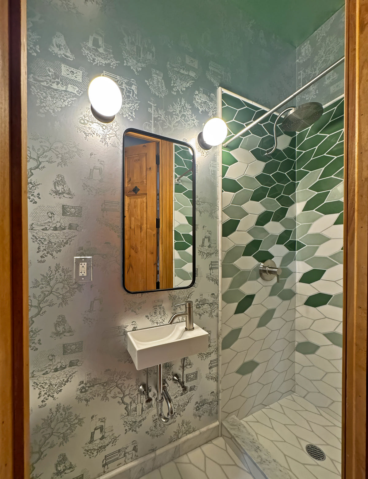 Chinatown Toile - Light Sage
