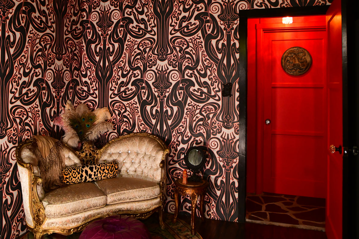 Design by Jennifer Gavin, Photo by Paul
Koudounarids