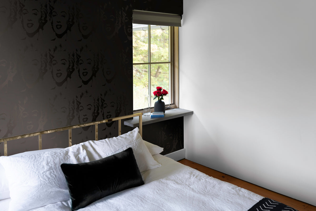 Marilyn Reversal - Carbon