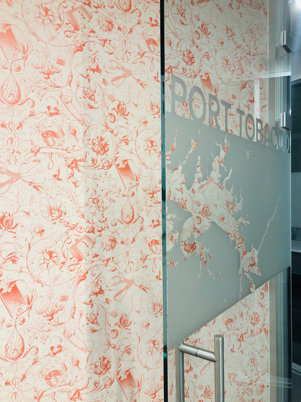Office Baroquen - Hot Coral