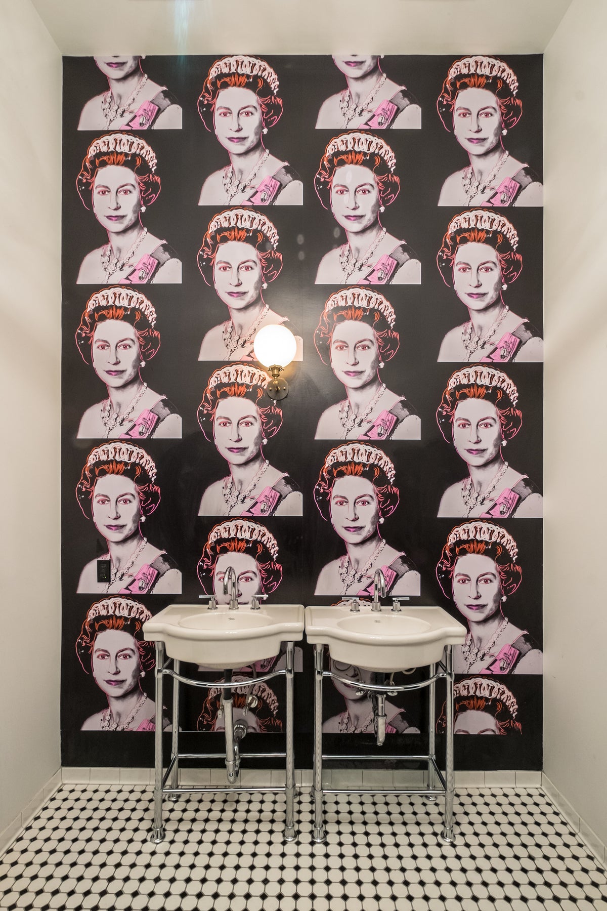 Queen Elizabeth - Neon Grey