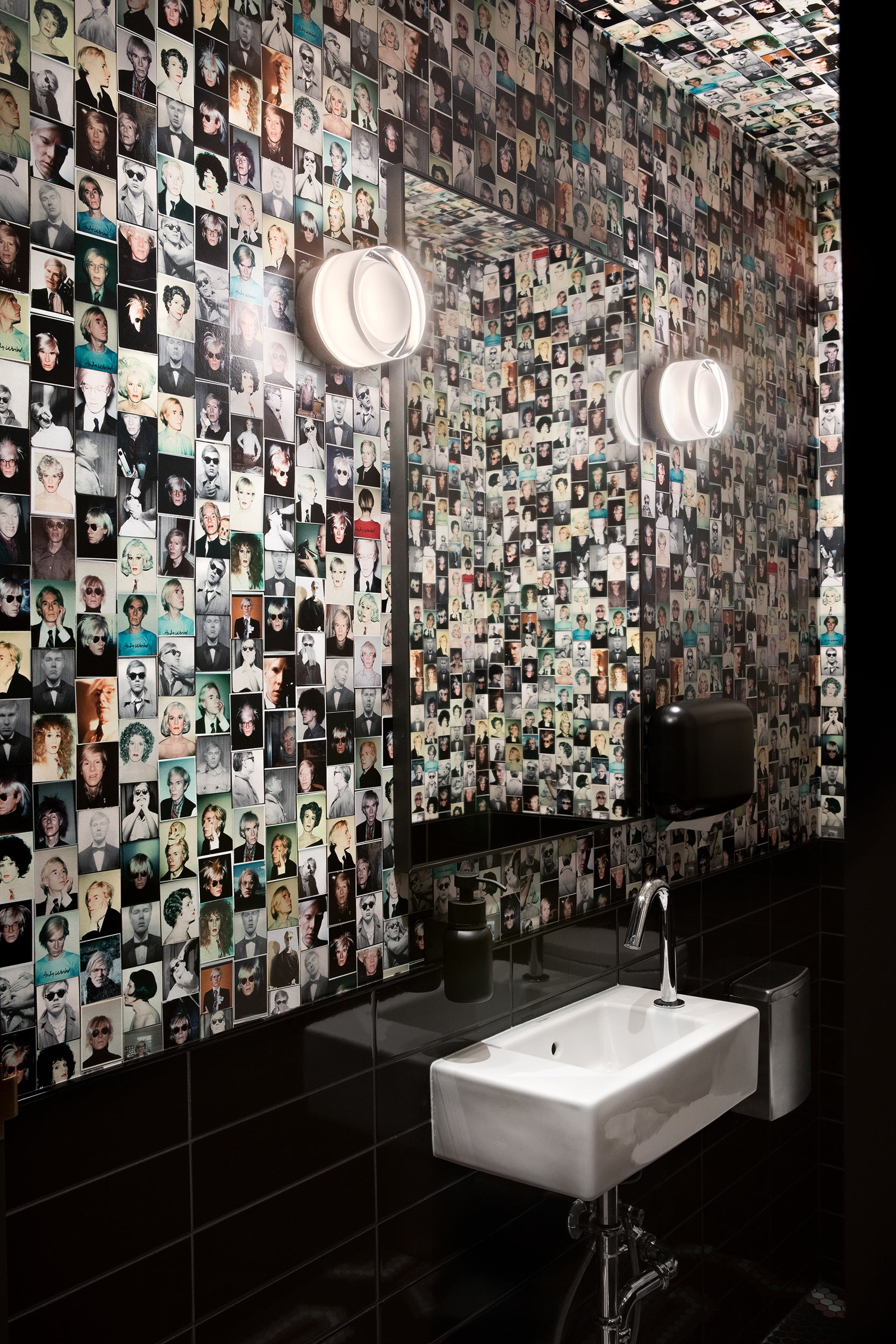 Designer: KurtzDesign Inc.  
Photography by: Tina Kulic, Ema Peter Photography