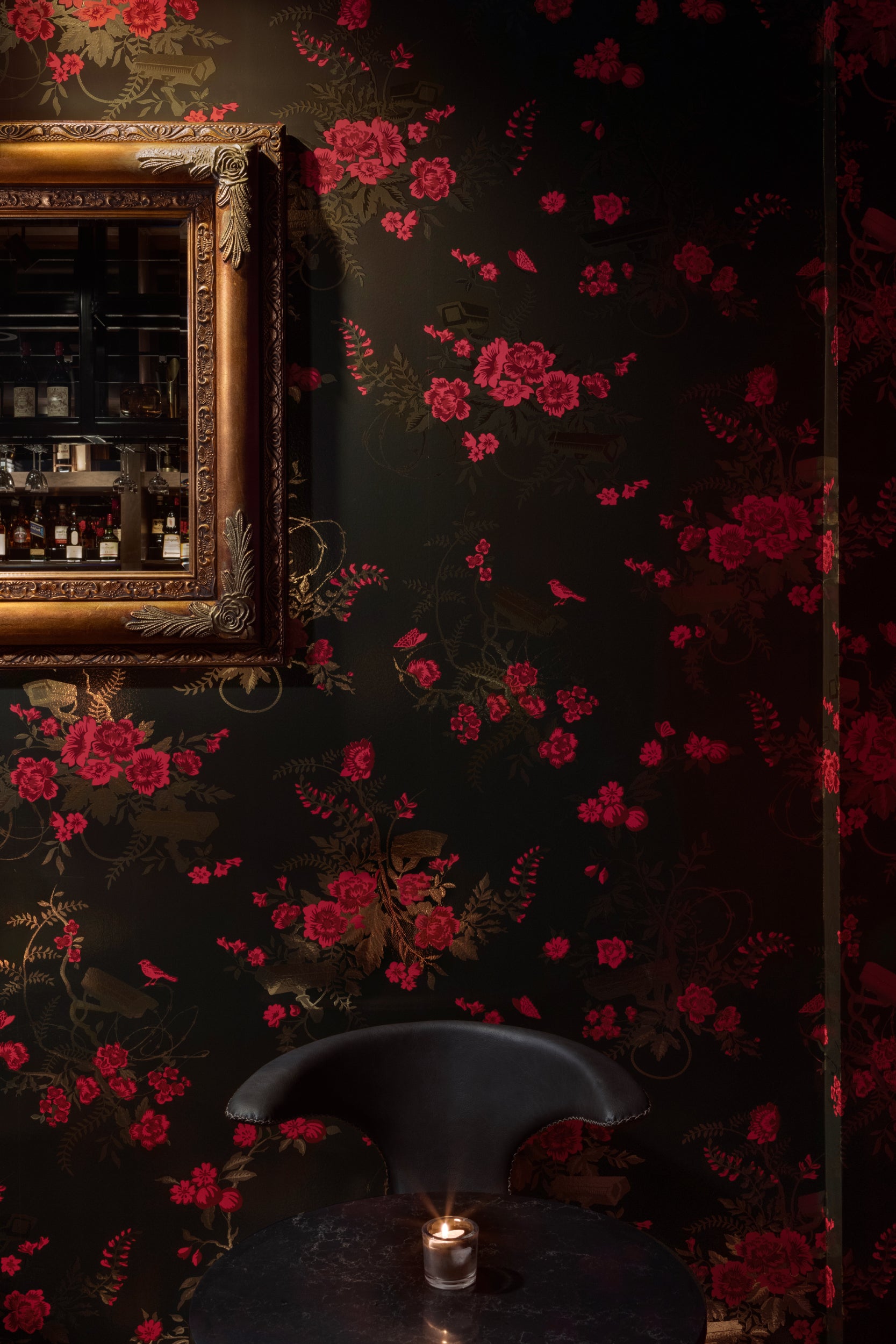 Design by KurtzDesign Inc.  
Photo by Tina Kulic, Ema Peter Photography