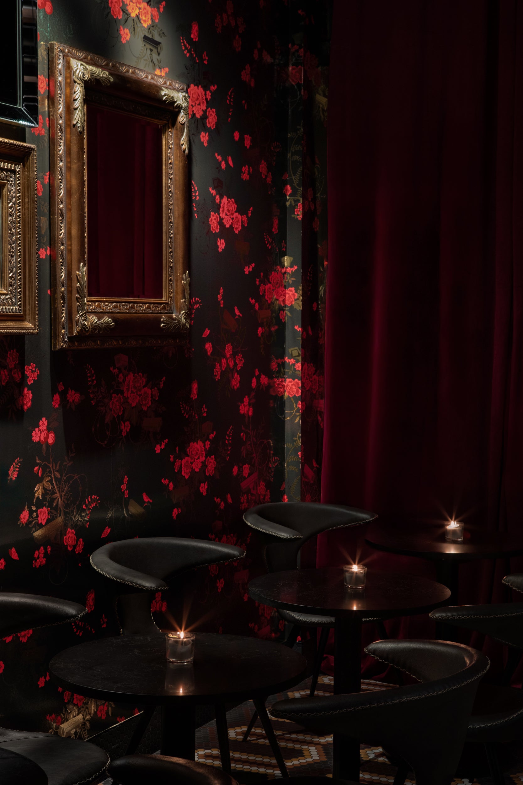 Design by KurtzDesign Inc.  
Photo by Tina Kulic, Ema Peter Photography