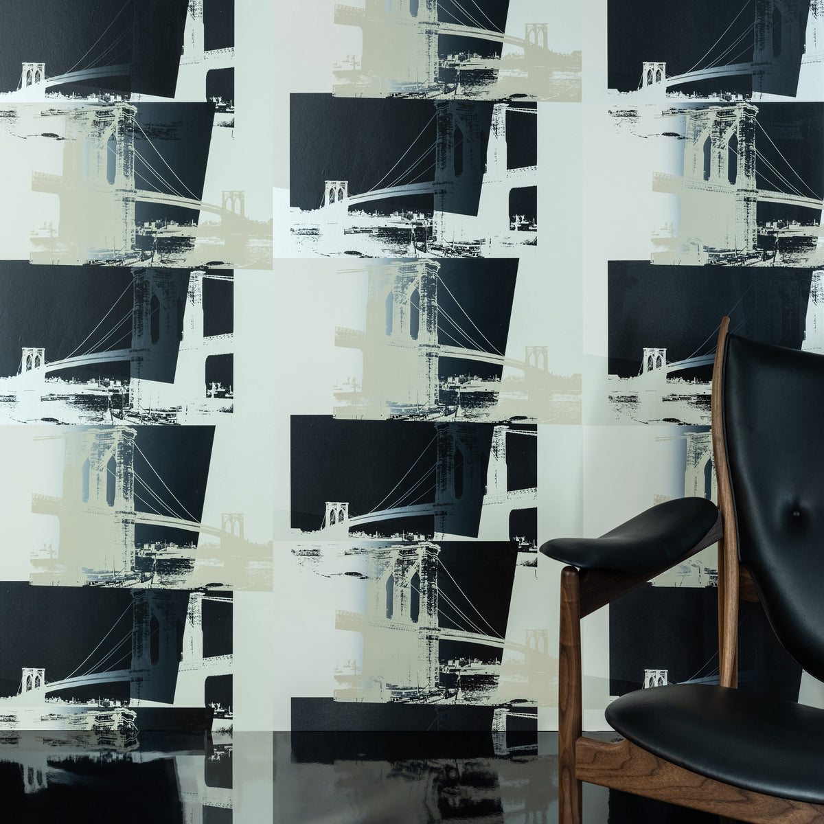 Warhol Brooklyn Bridge - Black and White