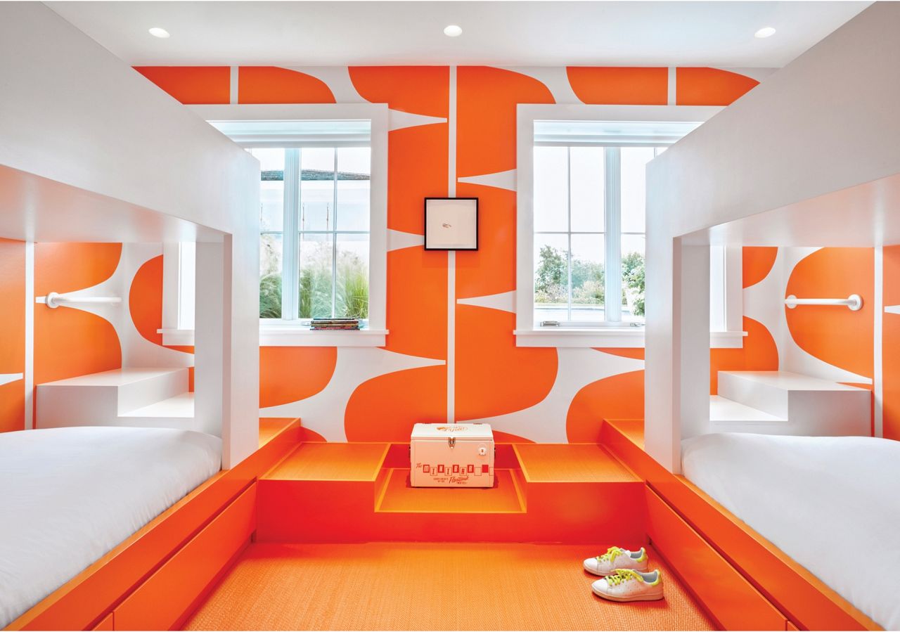 In one of her recent residential projects, Flavor Paper friend and collaborator, Ghislaine Viñas, designed the interior of a beautiful house in Montauk.  Several of the rooms are lined with our papers and they couldn't look better. Talk about fun!  Who wouldn't want to wake up in this cheery bedroom?! #freshsqueezed                                           
Photo Credit: Garrett Rowland
  
